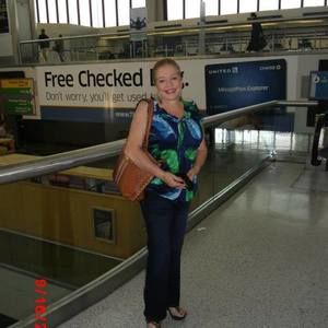 Meet your Posher, Cecilia